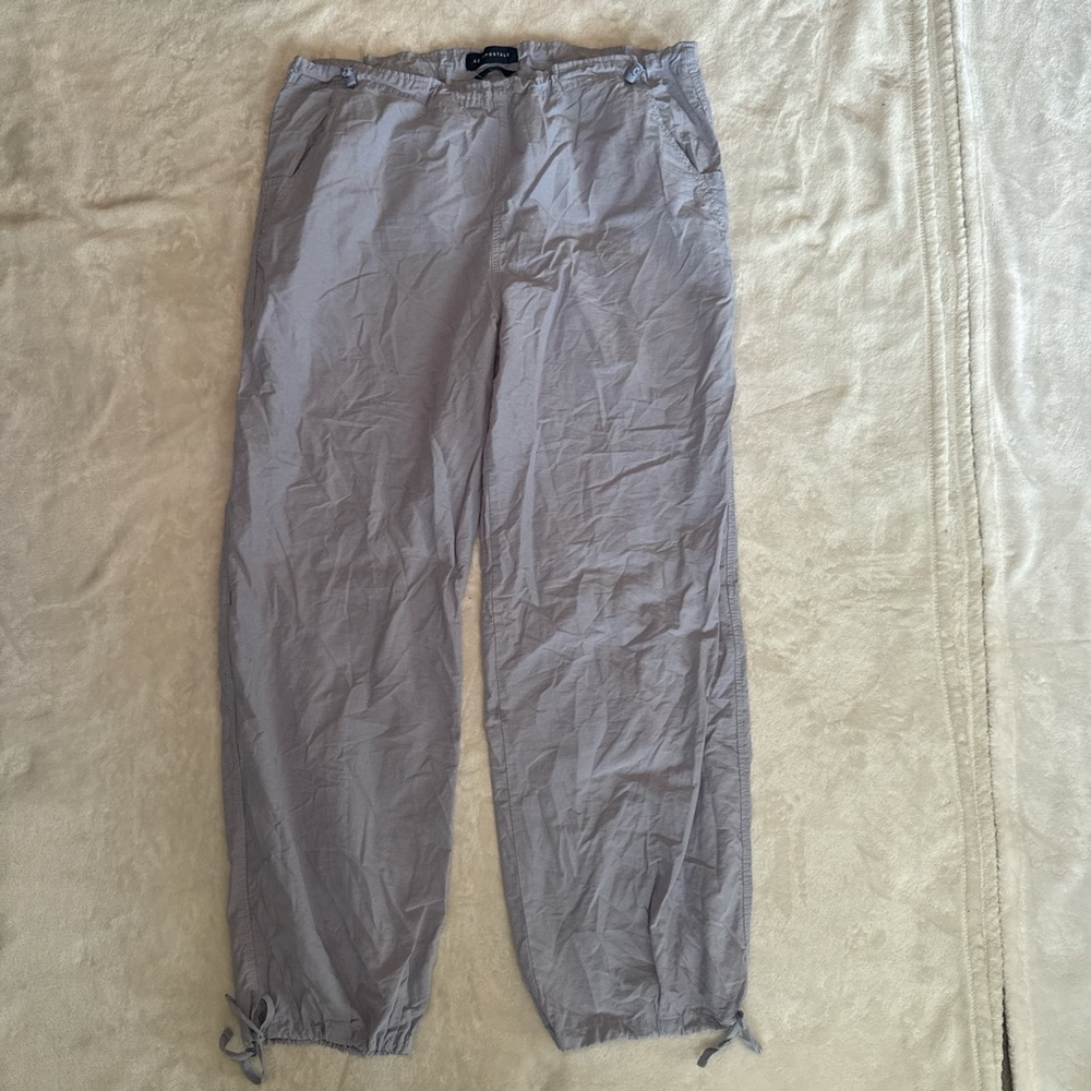 Aeropostale Gray Cargo Parachute Pants